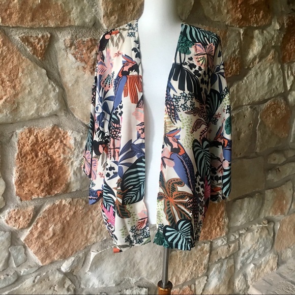 New!! Hana Kimono Jacket - Picture 3 of 6